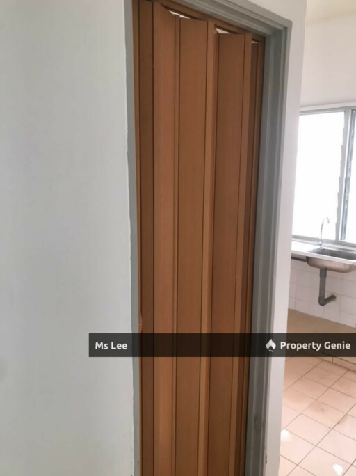 End Lot 2 Storey Town House (1St Floor unit)-Taman Sri Sentosa @ Klang-Ready 31/10