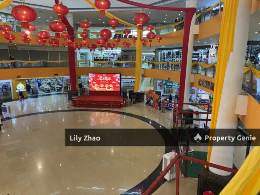 ANCHOR TENANT SHOWROOM Shop Lot for Rent, 4,133 sf, Road Frontage, High Exposure, Main Entrance One Borneo HyperMall, Kota Kinabalu