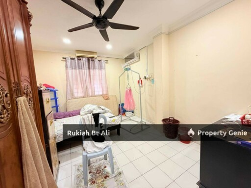 Freehold Corner Lot Terraced Home In Seremban 2Storey, 2600 Sqft