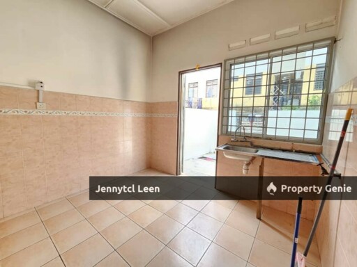 Good Price [Freehold] - [Facing Padang] Single Storey Terrace House Tamam Kasawari, near Batu Berendam and Ayer Keroh, Durian Tunggal