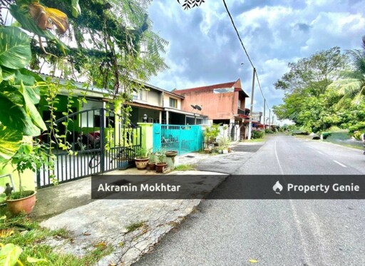 (FACING OPEN) Renovated Double Storey Terrace@Taman Lingkaran Nur, Batu 12, Cheras, Selangor