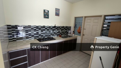 Suriamas Condo Rent, Partly Furnished 4 Rooms, Bandar Sunway PJS10