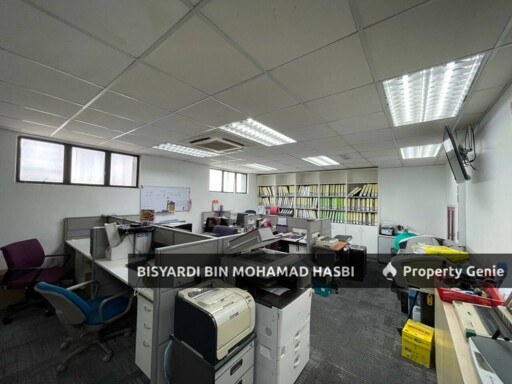 CORNER LOT 3 STOREY SEMI DETACHED FACTORY WAREHOUSE, BUKIT JELUTONG INDUSTRIAL PARK, SEKSYEN U8 SHAH ALAM.