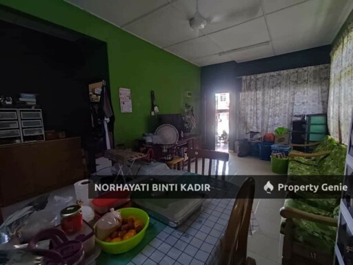RUMAH TERES CORNER LOT UNTUK DIJUAL Indera Mahkota 14, Kuantan.