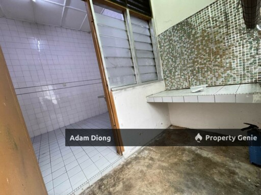 Taman Molek Single Storey