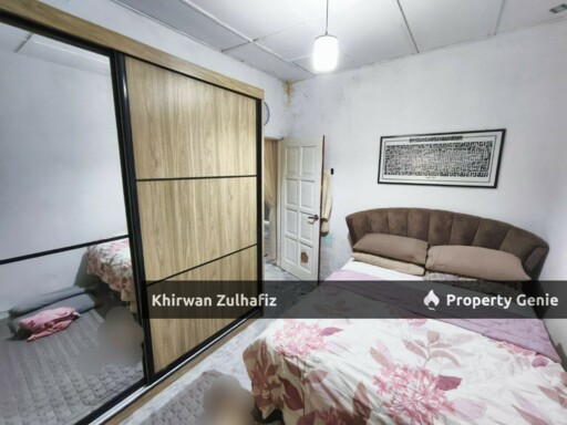 Jalan Teratai Facing Open near Public Bank Bukit Beruntung Double Storey For Sale
