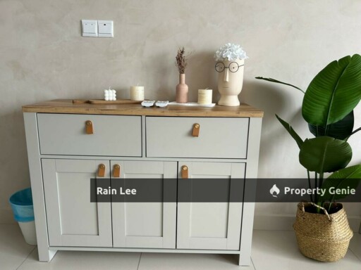 Fully Furnished / 3R2B1C for RENT / Nearby MRT & LRT Station