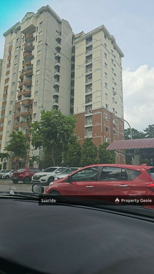 Kemuncak Condo Seksyen 9 , Shah Alam