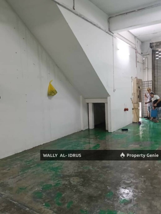 1.5 storey terrace industrial end lot @ Kepong Industrial Park, KL