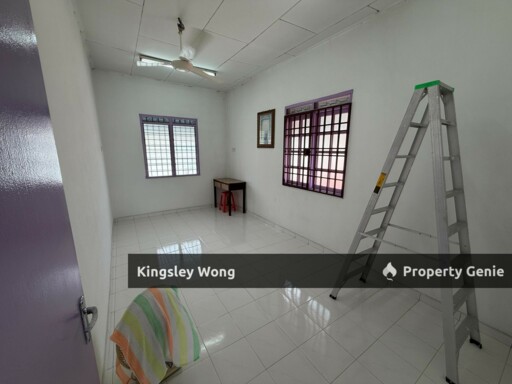 Bercham Double Storey Semi D Chinese Area  Near Lotus Bercham Tasek