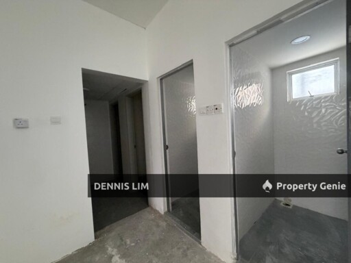 Subang Bestari Seksyen U5 1st And 2nd Floor For Rent