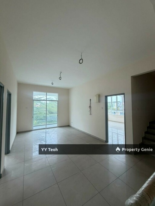 CORNER Bukit Katil Merak Mas Triple Storey Terrace