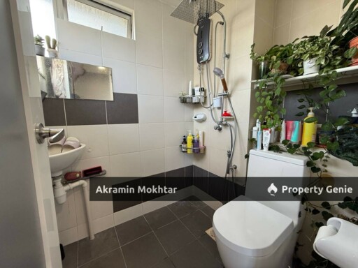 Freehold, Renovated & 2 Parking | Apartment Seri Kasturi Setia Alam [Partly Furnished]  Details: