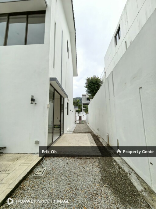 Luxury 3-Storey Corner Bungalow with Pool @ Twin Palm Sungai Long- For Sale