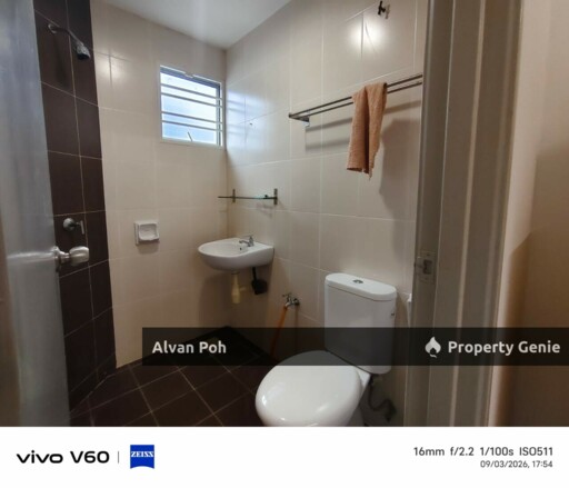 Freehold Double Storey Endlot With Fully Furnished