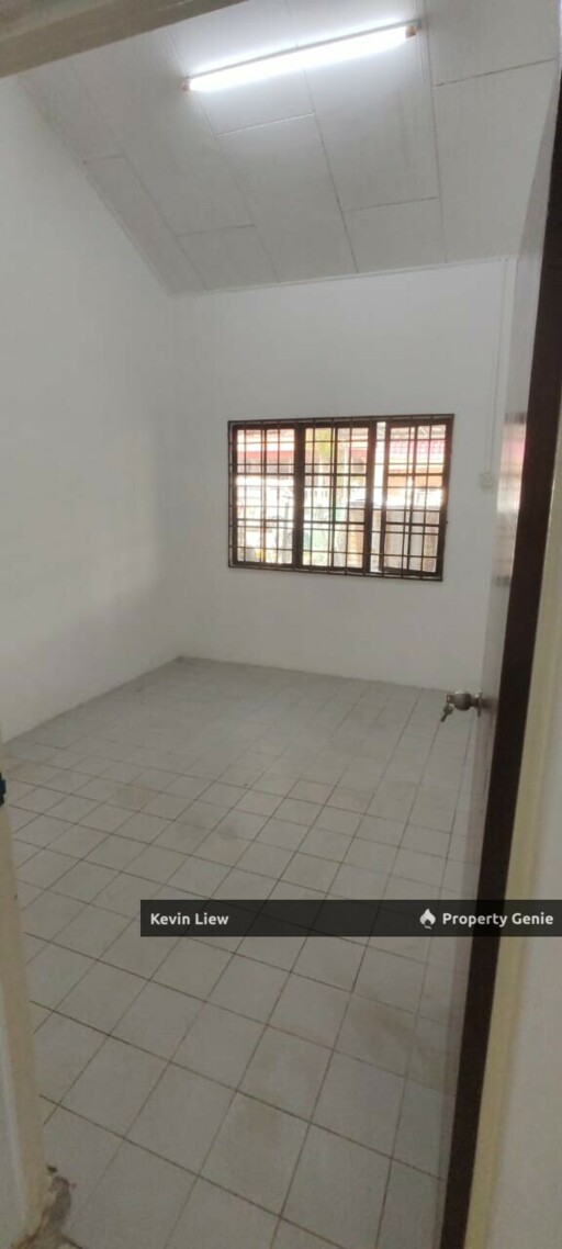 Desa Cemerlang Terrace House