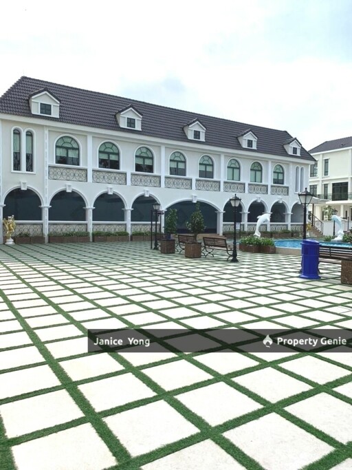 Laguna Heights Condominium @ Perling