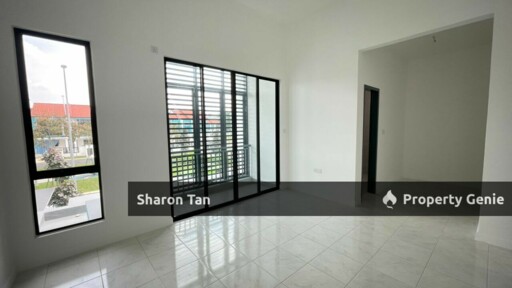 Perjiranan 8 Dato Onn 2 Storey Teracce Playground Unblock View