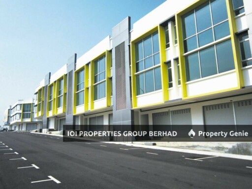 Quattro, Taman Kempas Utama