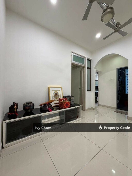 Double Storey Cluster Kempas Indah Rent
