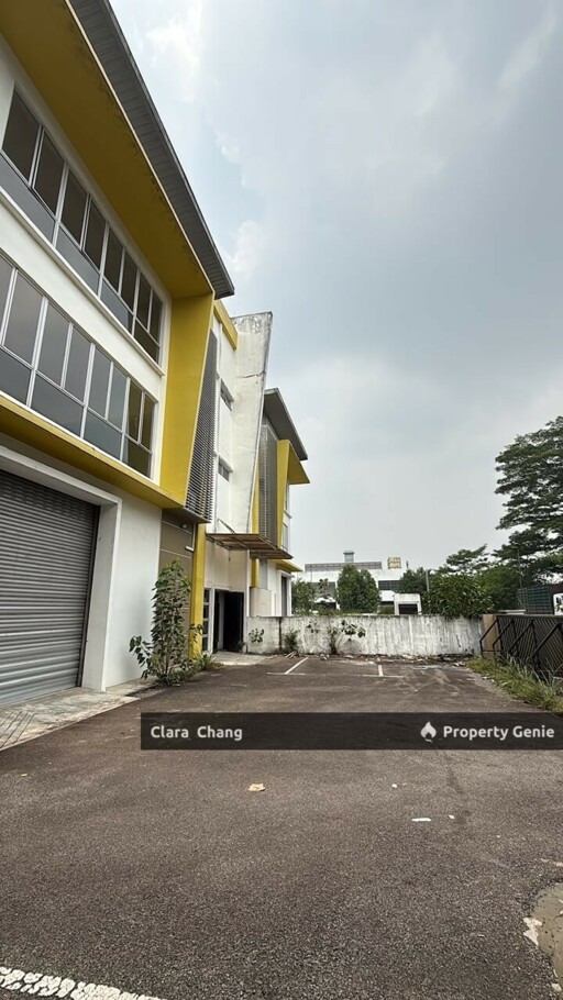 Taman Cemerlang Lancar Saleng 3 Storey Cluster Factory