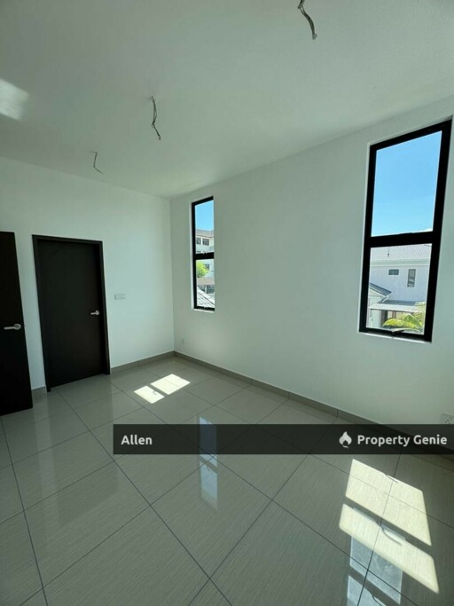 Taman Pelangi Indah @ Jalan Ayu – Brand New Home with Massive Extra Land