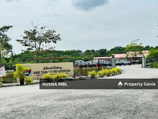 Apartment Corner Lot Renovated Desaminium Flora Seri Kembangan | 3 Bilik | Berhampiran MRT & UPM