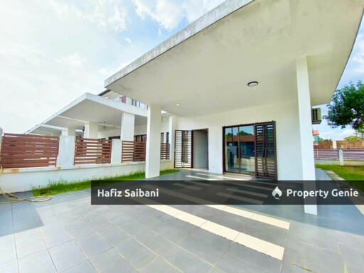 Corner Lot Double Storey  Link Pentas 6 Alam Impian Shah Alam