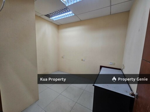Ground Floor Corner Office/ Shoplot For Rent Located at Pending, Near Icom Square