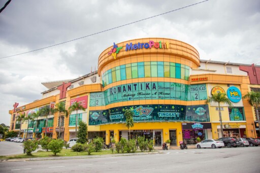 Metro Point Complex
