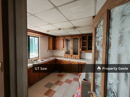 Desa Kiara Penthouse Duplex with 6 Bedrooms for Sale