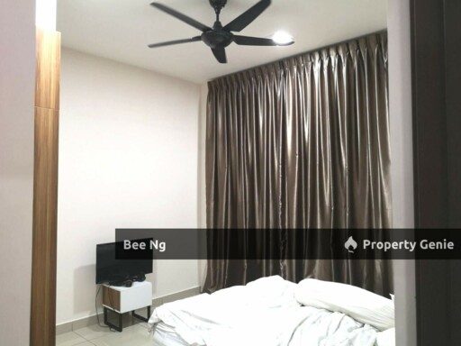 Larkin/M condo/3bedroom fully furnish/lower market price