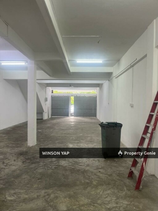 2 storey Shoplot Johor Jaya JB Ground Floor For Rent Facing Inside