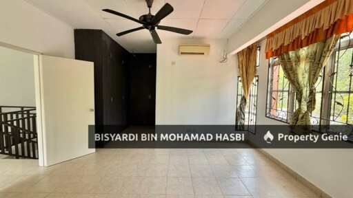 Facing Open Corner Lot Renovated Double Storey Taman Putra Prima, Puchong.