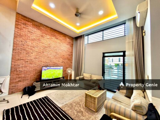 Freehold, Renovated & Partially Furnished | 2.5 Storey Terrace IRIS Taman TTDI Grove, Kajang Selangor