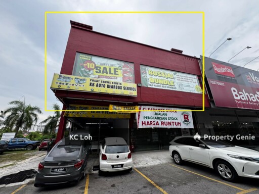 Ampang Waterfront 1st floor Corner Shop