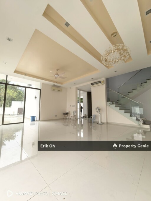 Luxury 3-Storey Corner Bungalow with Pool @ Twin Palm Sungai Long- For Sale