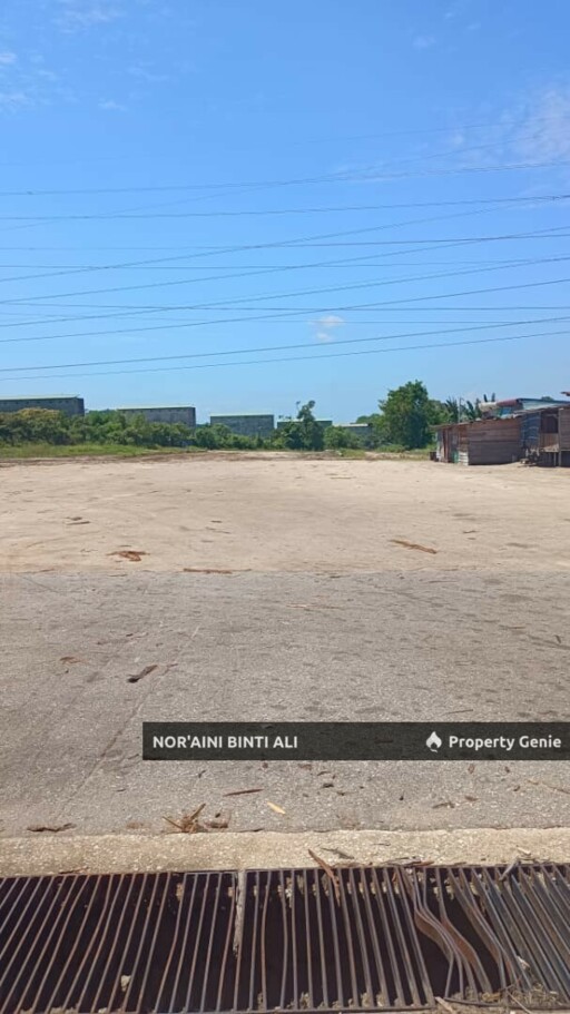 Sawmill with license for sale in Gambang.Freehold land