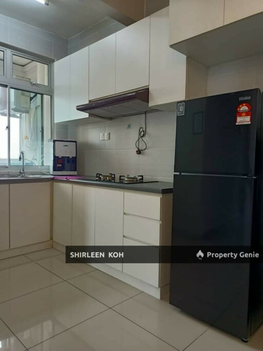Female room renting at Larkin Heights @ Larkin Idaman