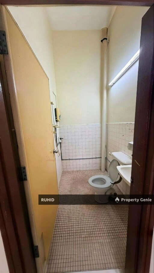Freehold Single Storey Terrace House at Taman Perling For Sale