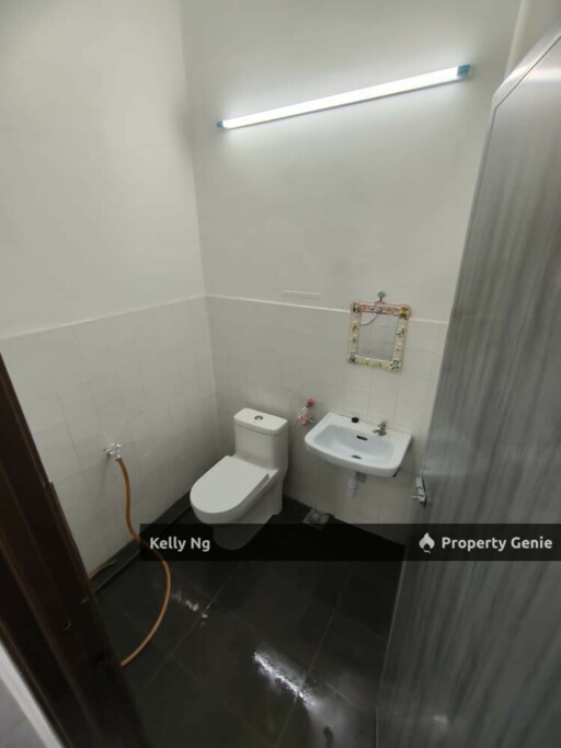 2 Sty Renovated House At Taman Klang Indah For Rent