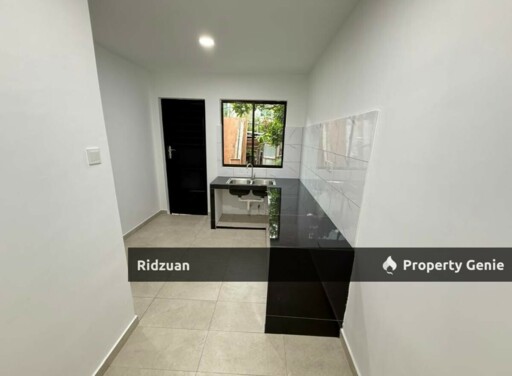 Double Storey Low Cost, Taman Desa Jaya,Johor Bahru