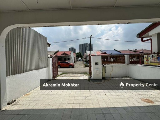 Freehold & Renovated | Single Storey BK 1 Bandar Kinrara Puchong .