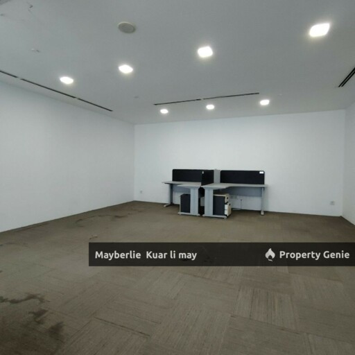 Empire City Tower H Office with Partition 4000sqft