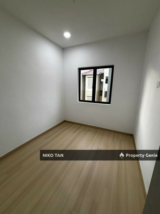 Flora Height Full Renovated  Seri Alam For Sale