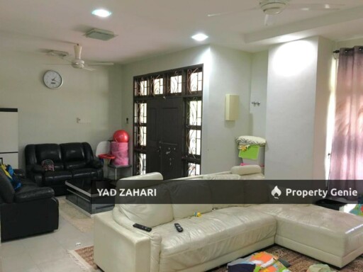 Seksyen 7, Shah Alam | 3-Storey Terrace 5 Bedrooms | RM990K - Below Market and Extended at The Back