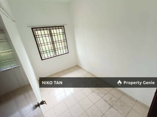 Jelatang Shop Apartment Renovated, Taman Cahaya Kota Puteri , Masai For Sale