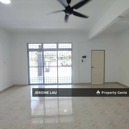 Sri Kluang Double Storey End Lot House for Sale