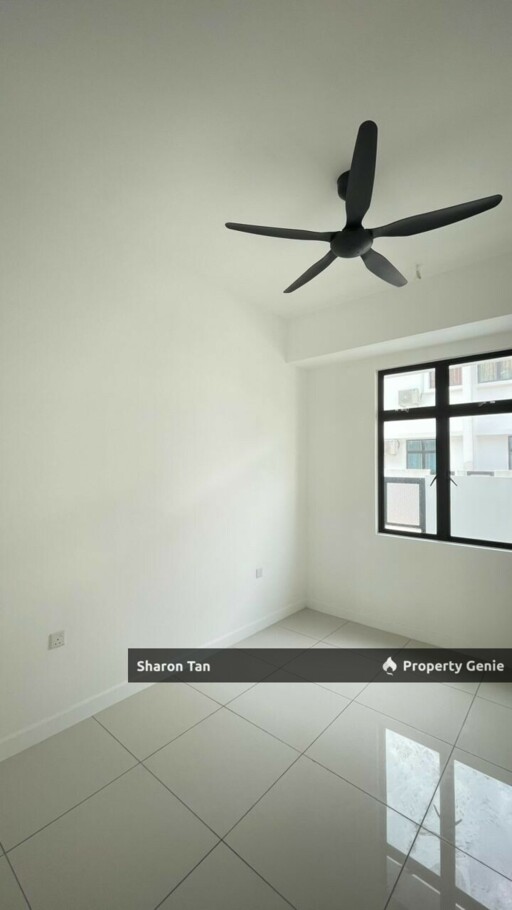 Perjiranan 8 Dato Onn 2 Storey Teracce Playground Unblock View