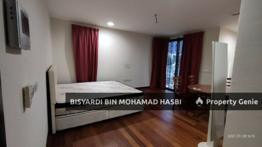 RENOVATED 3 STOREY CORNER LOT SEMI DETACHED, LAKEHILL VILLAS, BANDAR BARU BANGI, BANGI .